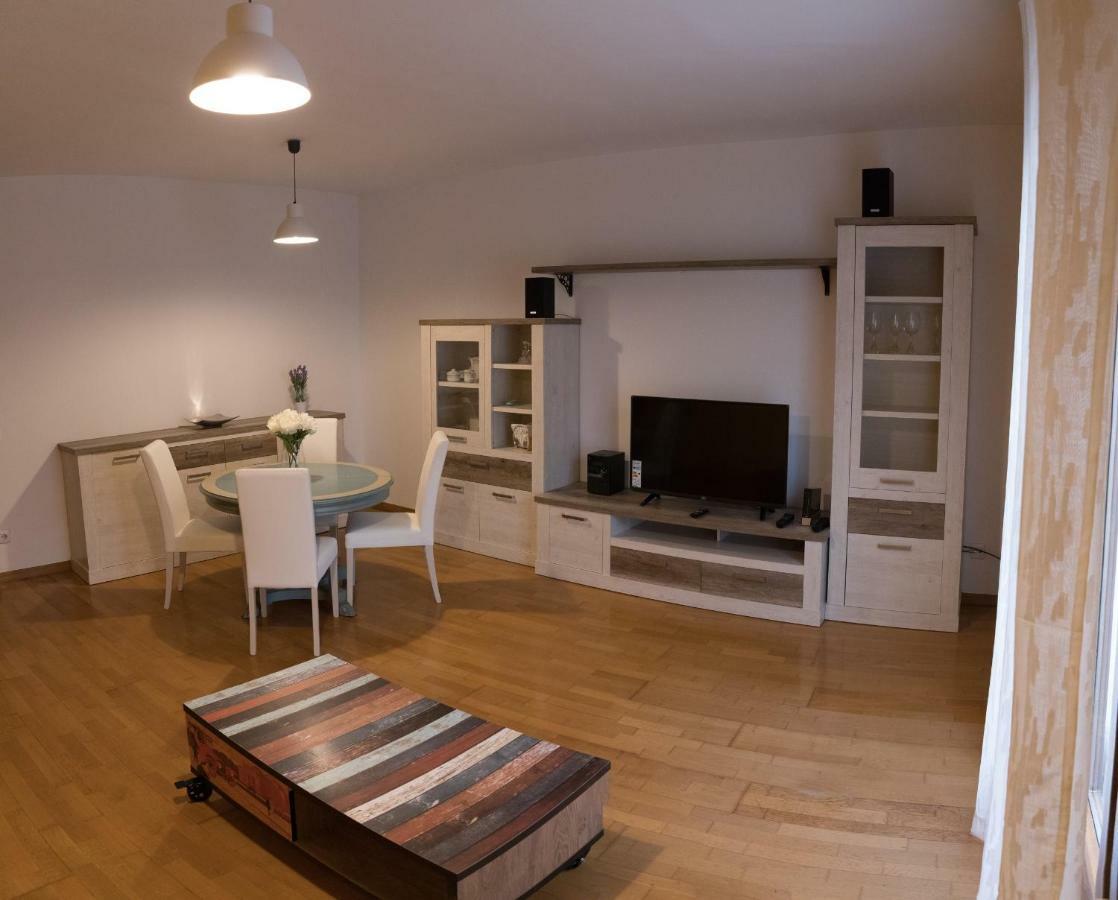Apartamento turístico Revellin Logroño Exterior foto